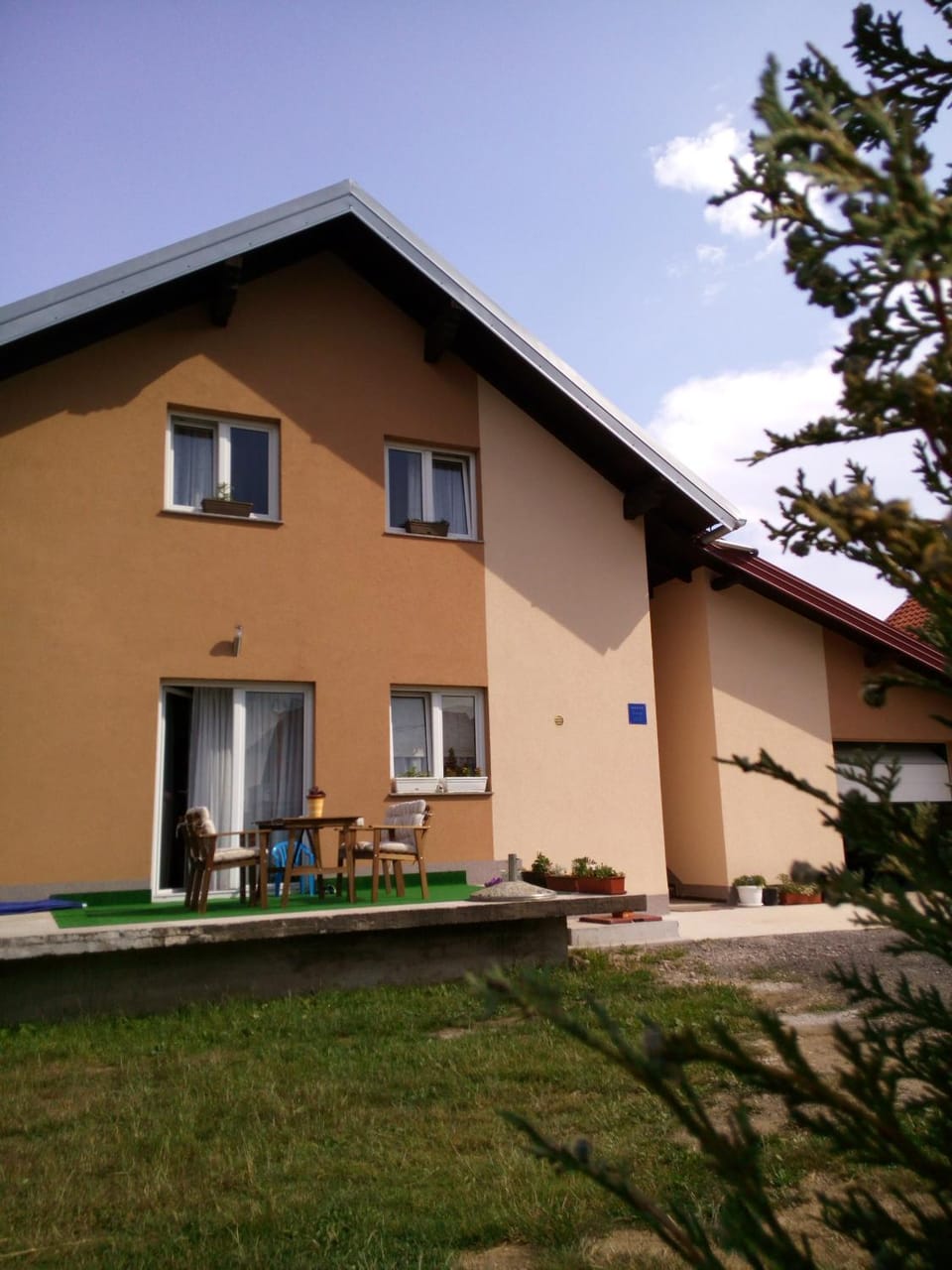 Property building, Facade/entrance, Internal: Not applicable to any particular room
