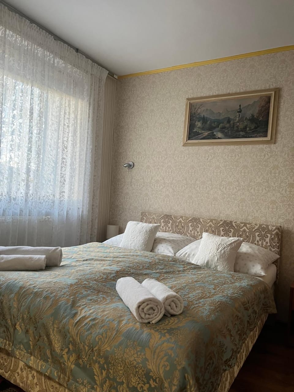 Bed, Photo of the whole room