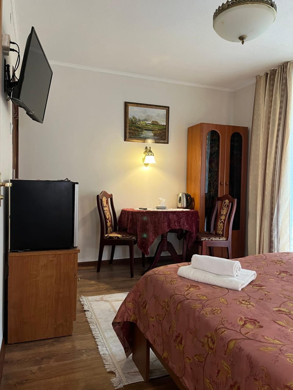 Photo of the whole room
