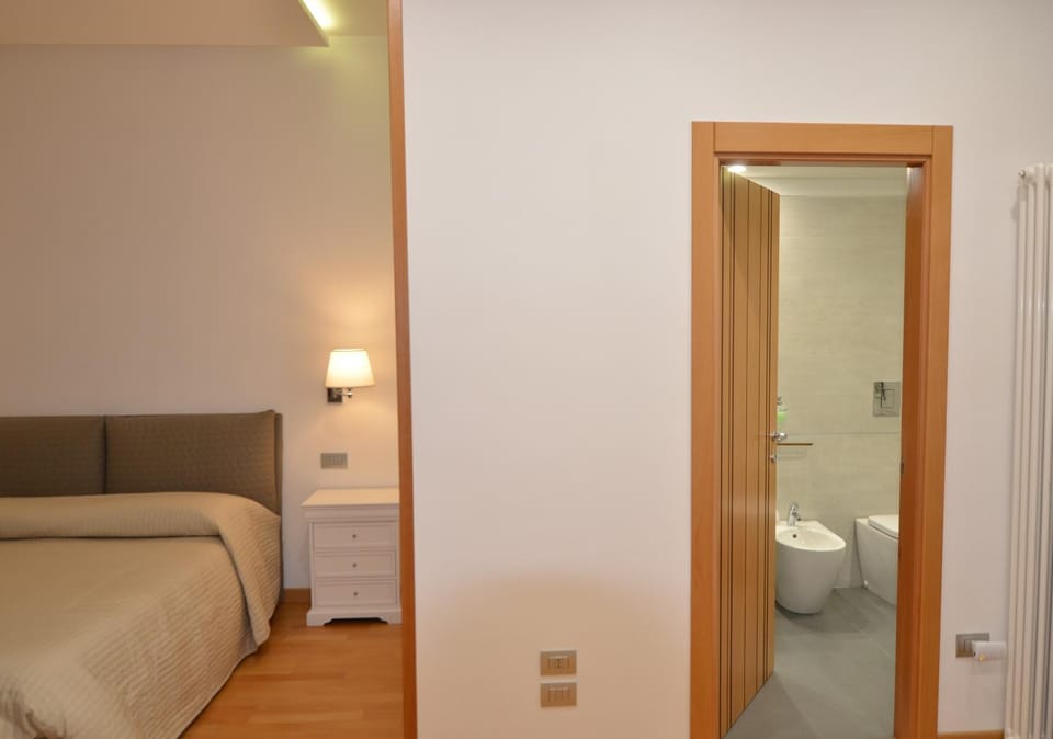 Bathroom, Bedroom