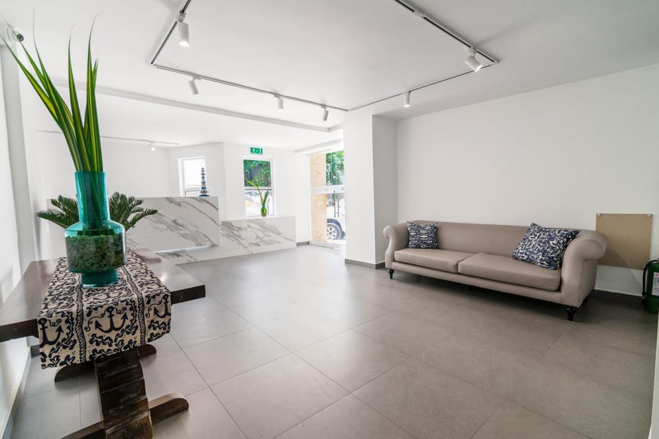 Lobby or reception, Internal: Not applicable to any particular room