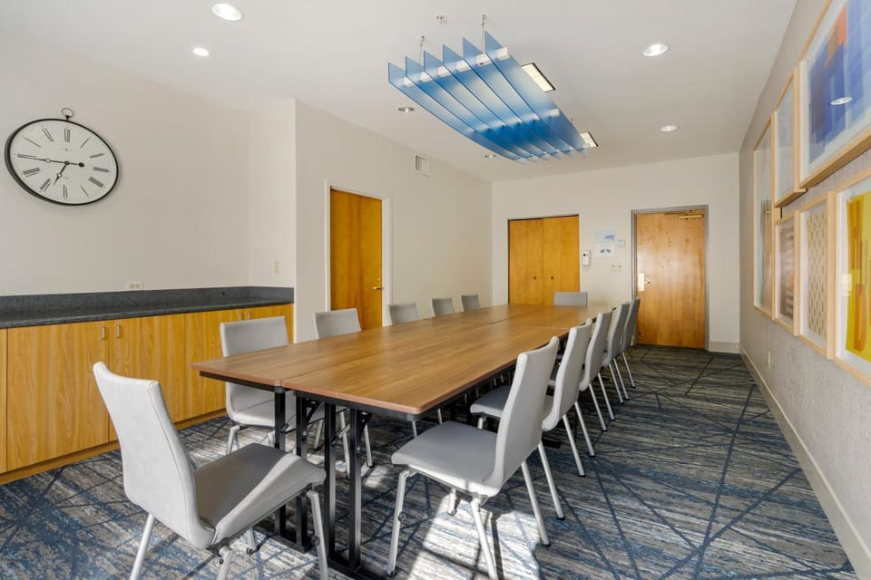 Meeting/conference room