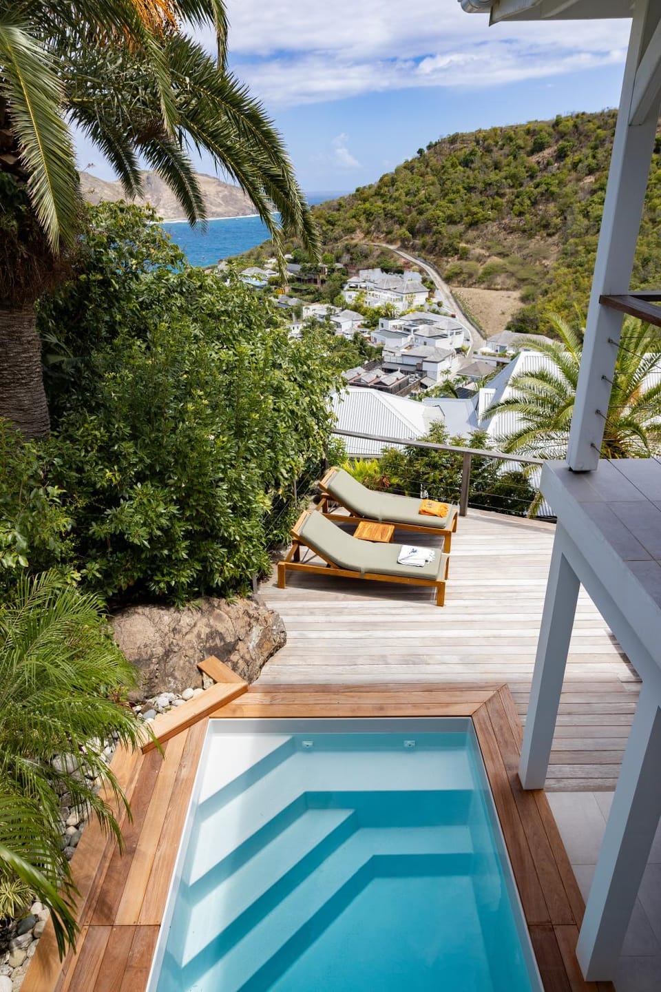 Patio, Balcony/Terrace, Pool view, Sea view, Swimming pool, sunbed, towels
