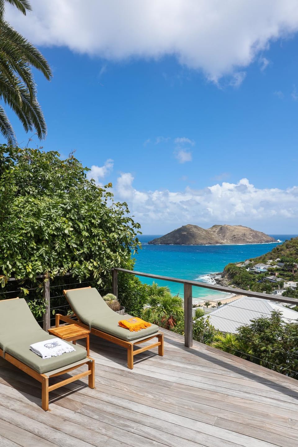Patio, Pool view, Sea view, Swimming pool, sunbed, sunbed, towels