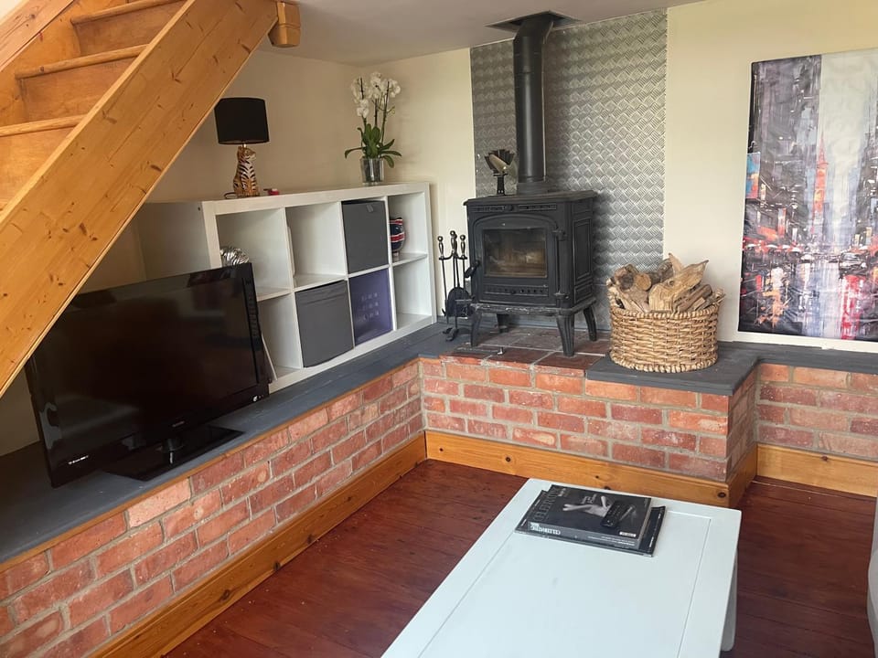 Holly Cottage House in Cherwell District
