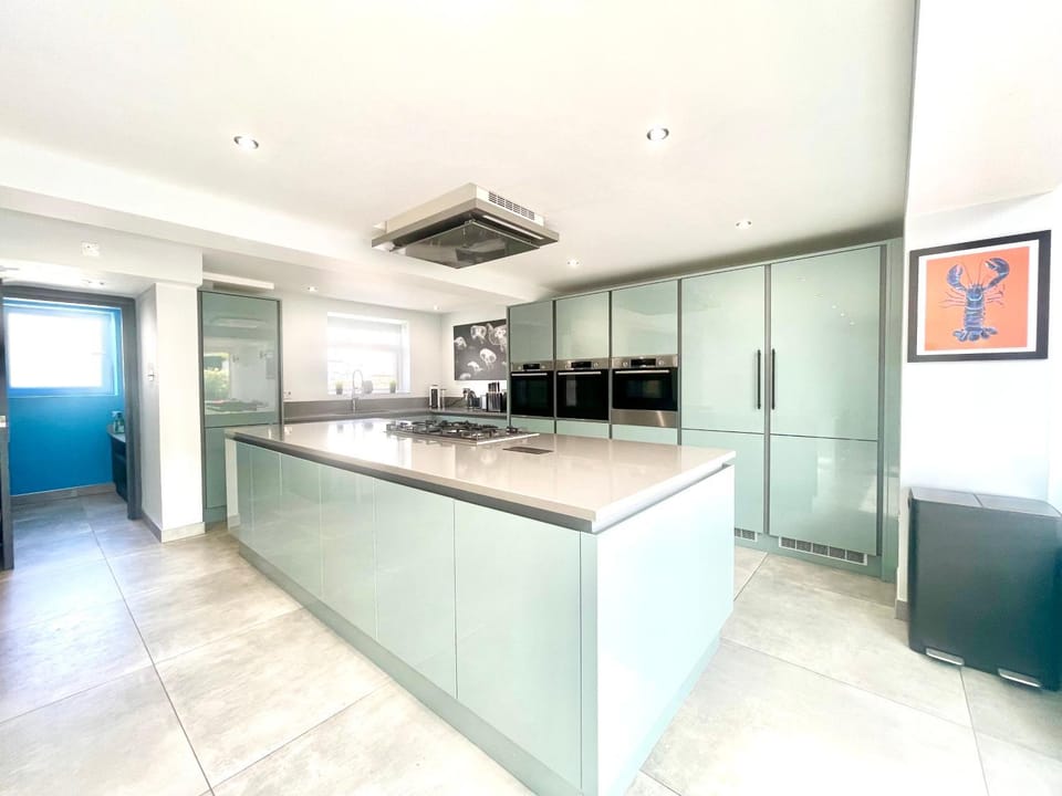 Kitchen or kitchenette, kitchen