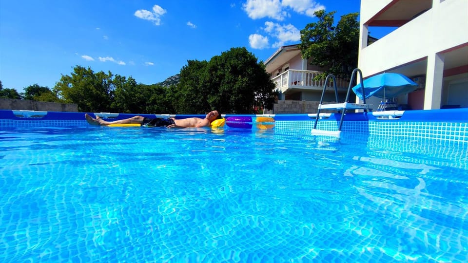 Pool view, Swimming pool