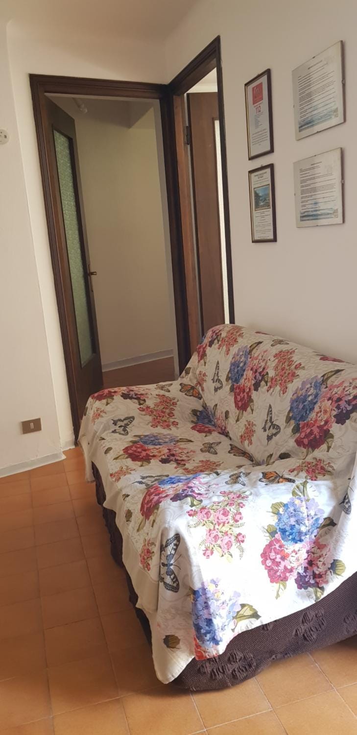 Living room, Photo of the whole room, Seating area