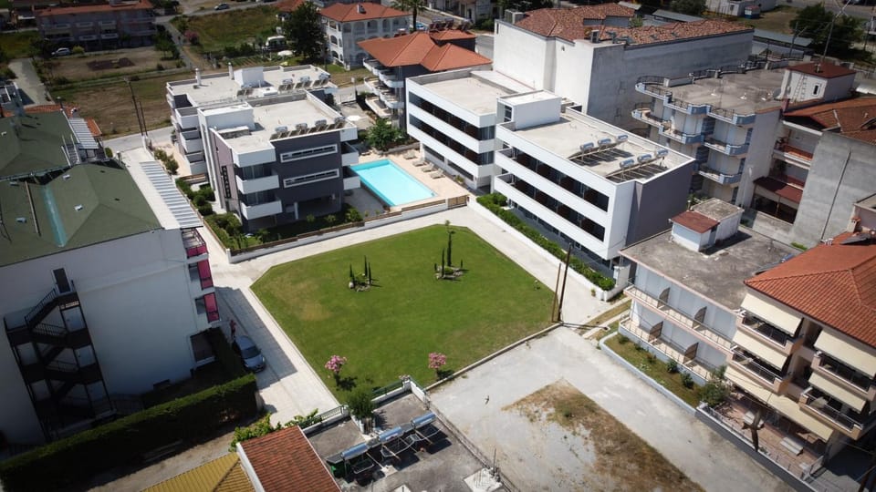 Property building, Swimming pool