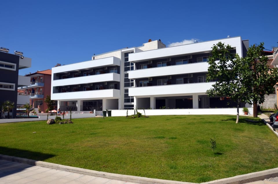 Property building, Facade/entrance