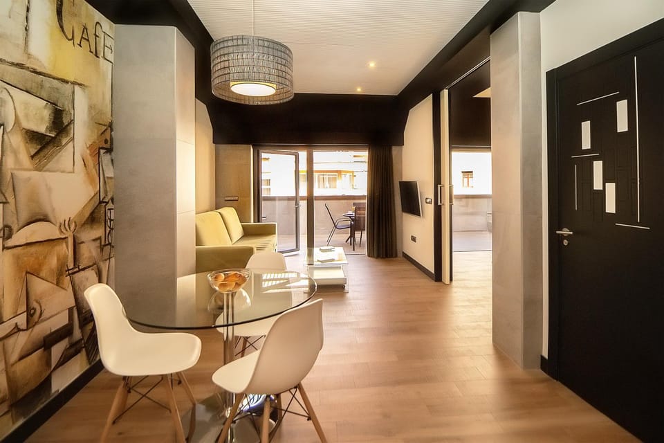 Living room, Dining area