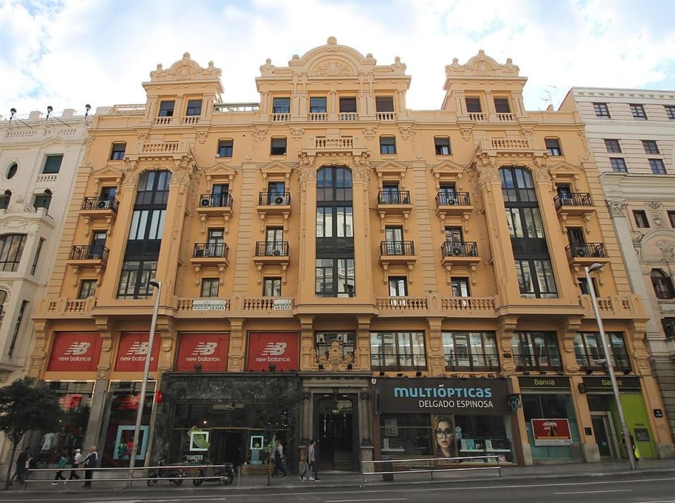Property building, Facade/entrance