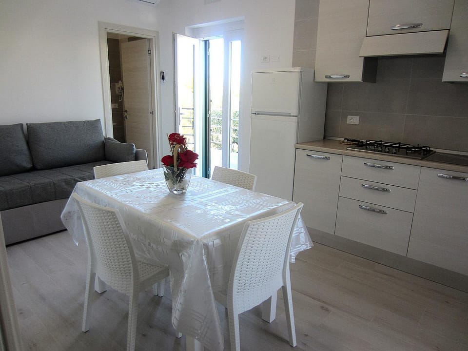Kitchen or kitchenette, Living room, Dining area