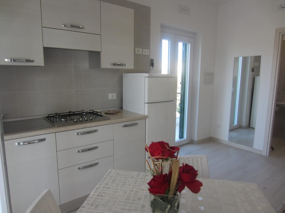 Kitchen or kitchenette, Living room, Dining area