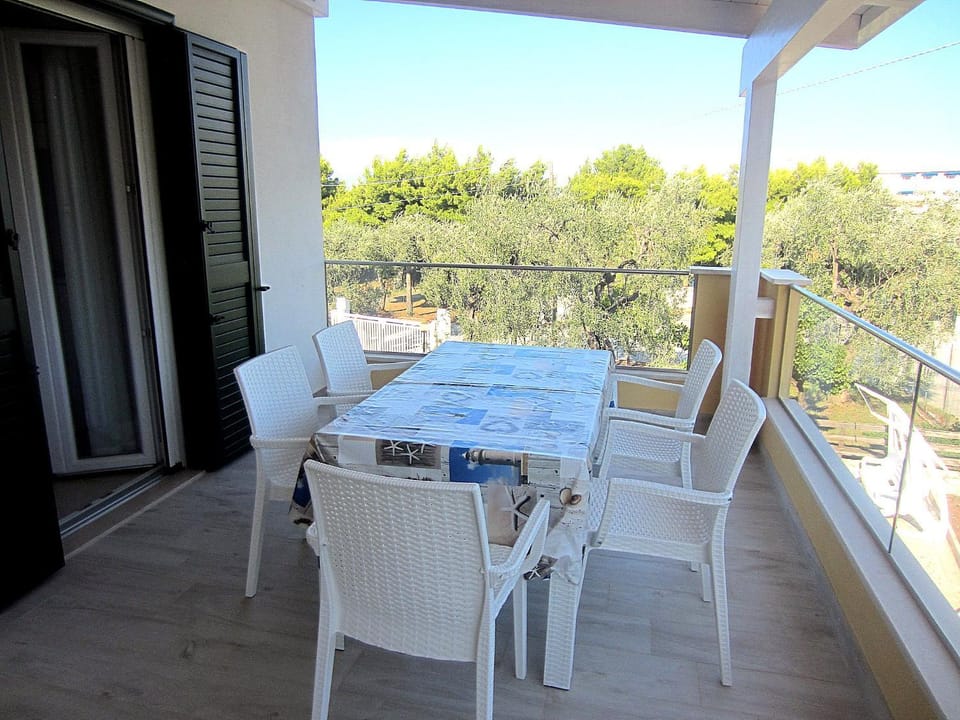 Patio, View (from property/room), Balcony/Terrace