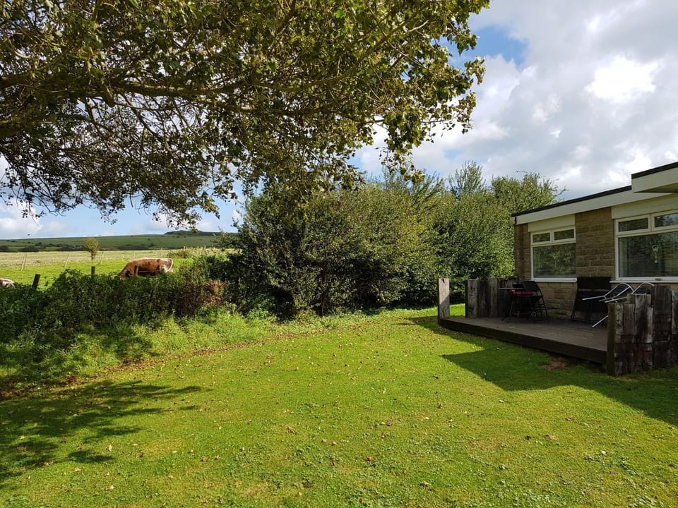 Facade/entrance, BBQ facilities, Garden, View (from property/room), Balcony/Terrace, Garden view