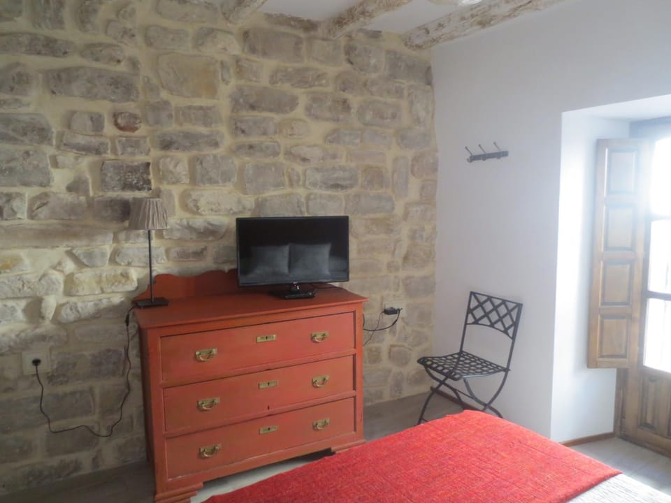 Bed, TV and multimedia