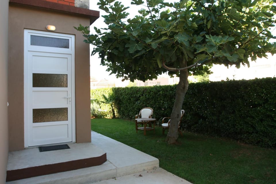 BBQ facilities, Garden, Balcony/Terrace