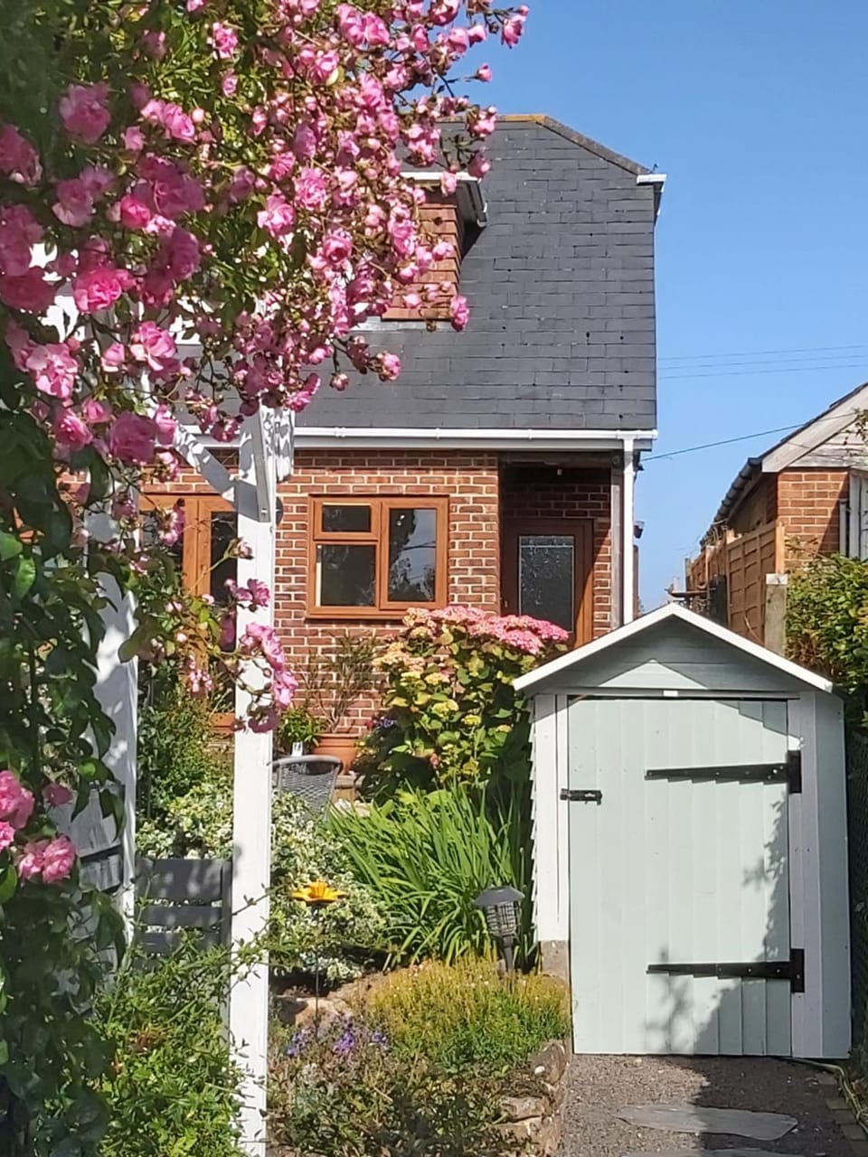 Property building, Facade/entrance, Garden