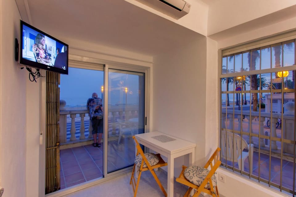 Summer, TV and multimedia, Living room, On site, Sea view, Street view, Sunset