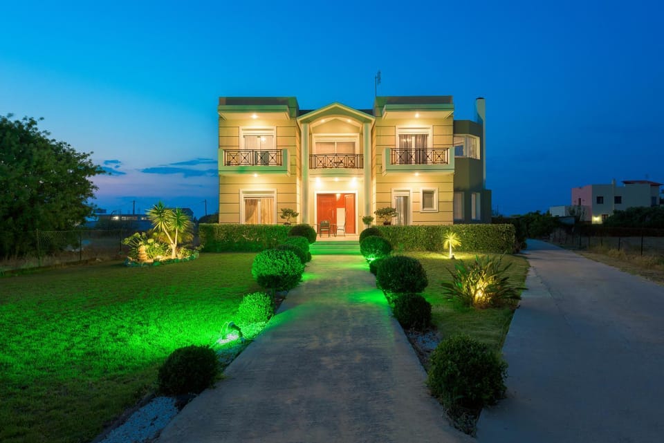 Property building, Patio, Facade/entrance, BBQ facilities, Garden, Horse-riding, Ski School, Snorkeling, Balcony/Terrace, Beach, Windsurfing, Diving, Garden view, Mountain view, Sea view, Swimming pool, Sports
