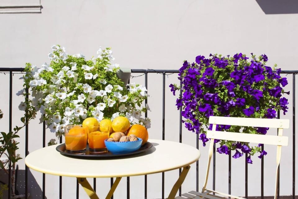 Balcony/Terrace, Decorative detail