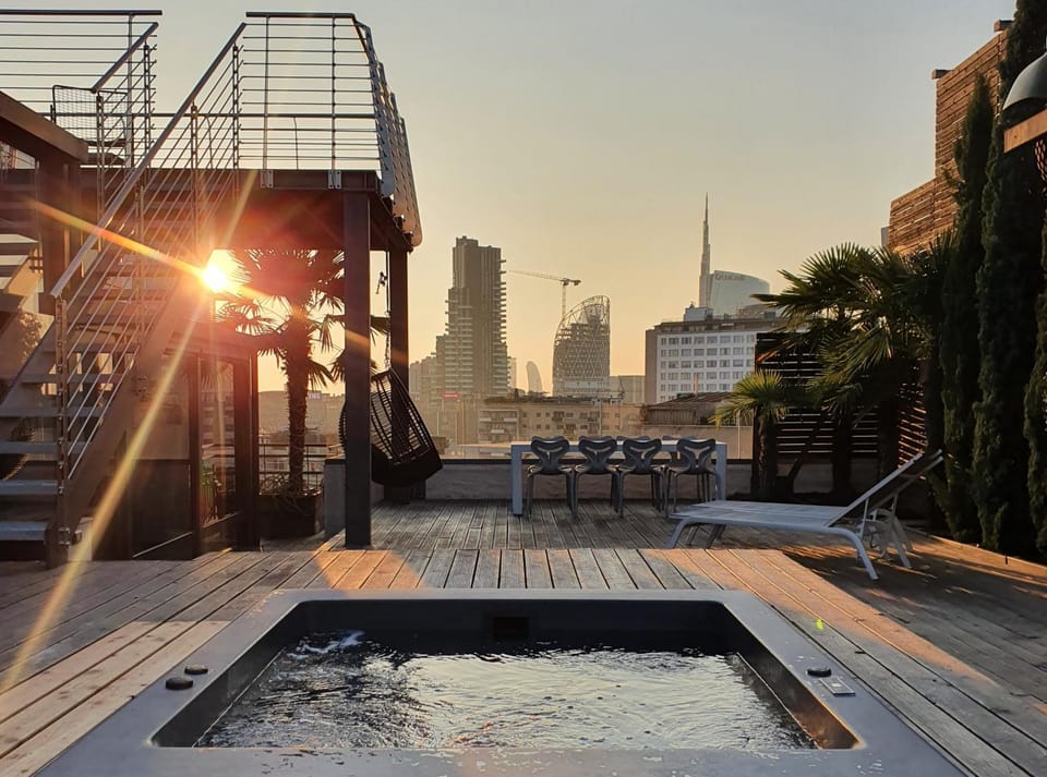 Skyline Milan Apartment in Milan