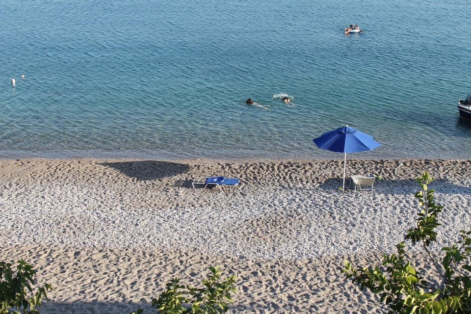 Neighbourhood, Natural landscape, Beach, Beach