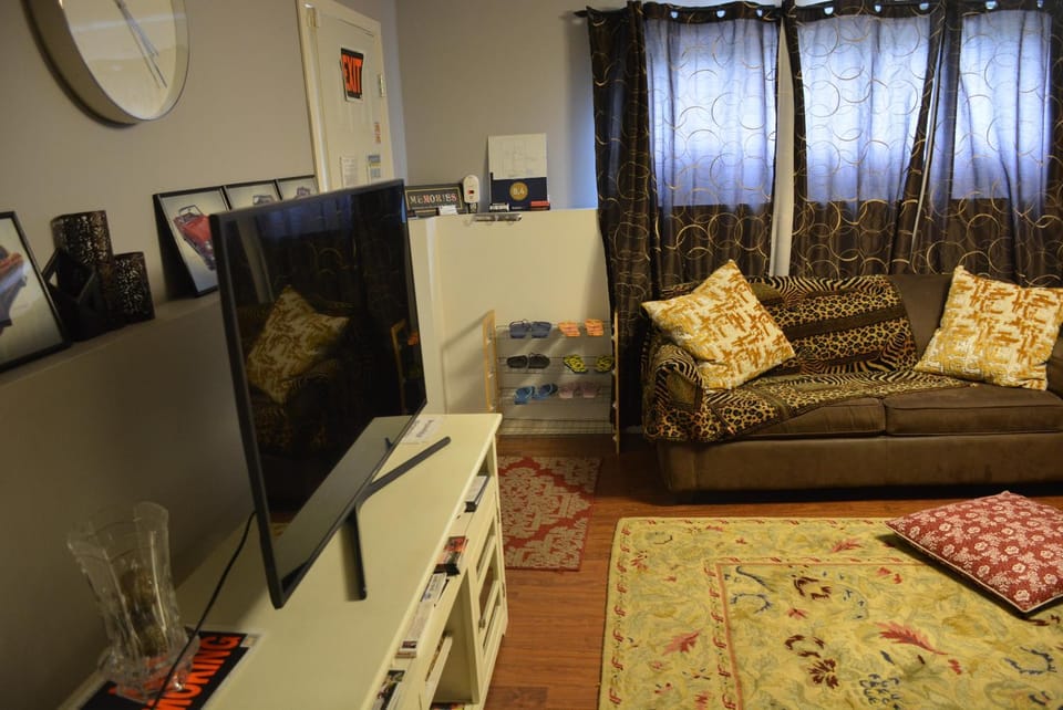 Aasra Home House in Kelowna