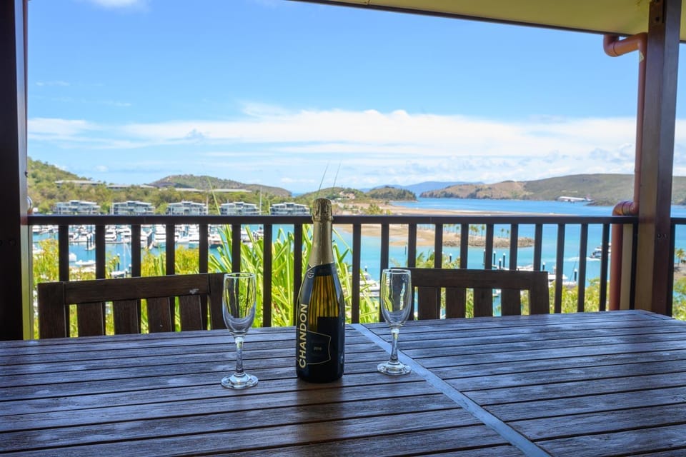Casuarina Cove Apartments Apartment hotel in Whitsundays