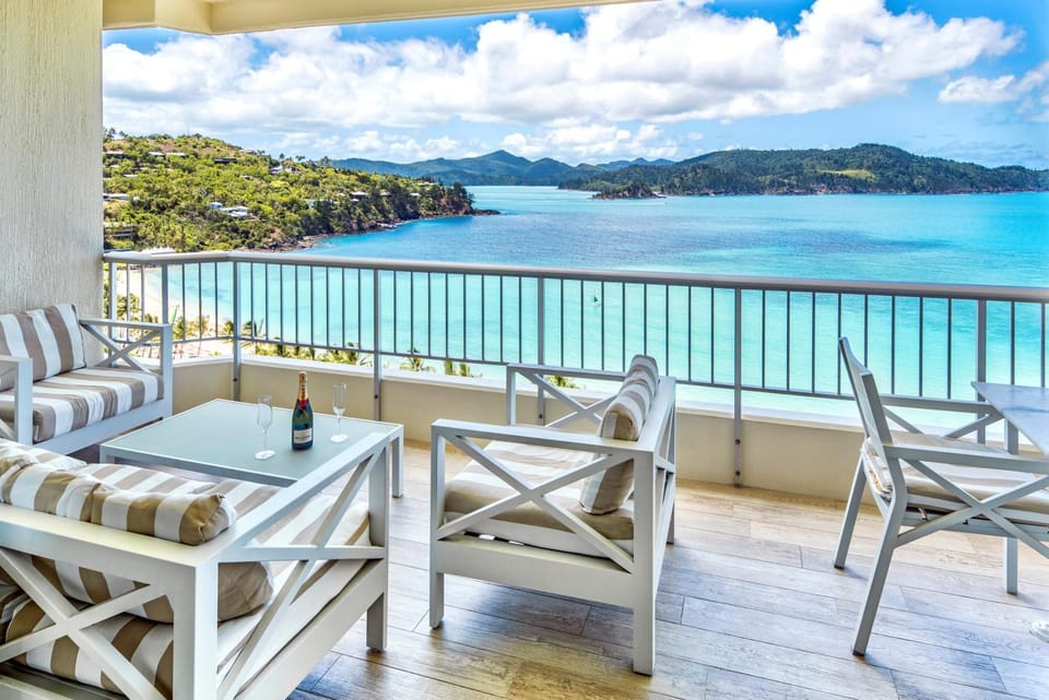 View (from property/room), Balcony/Terrace, Sea view