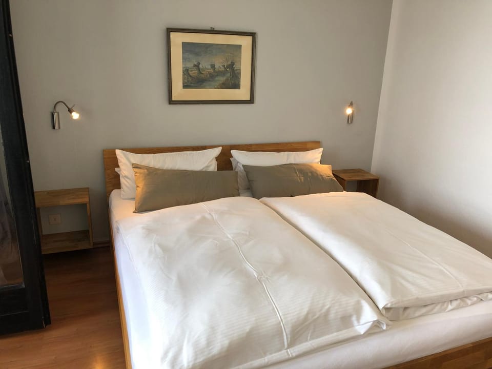 Paolos Seehotel Mardorf Bed and Breakfast in Wunstorf