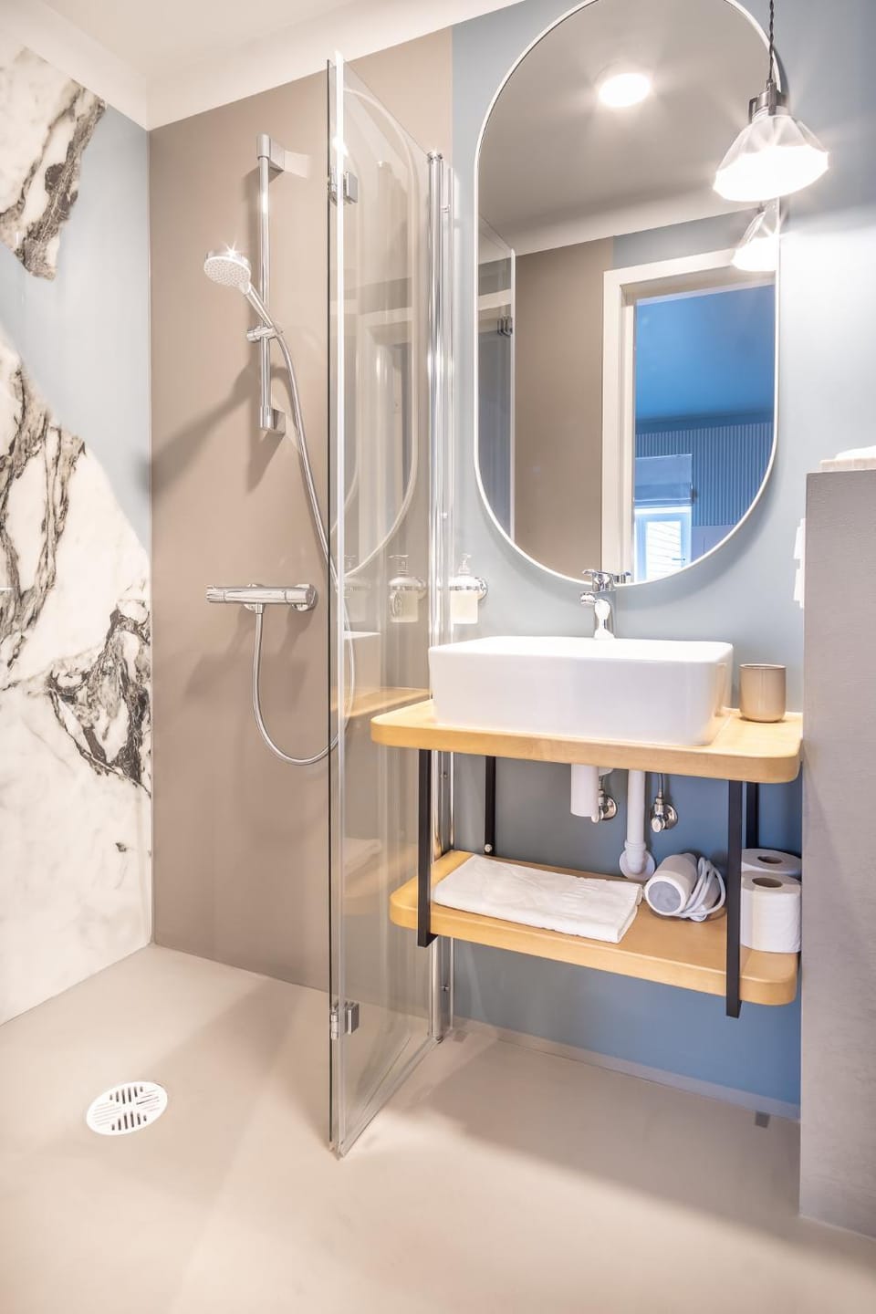 Shower, Bathroom