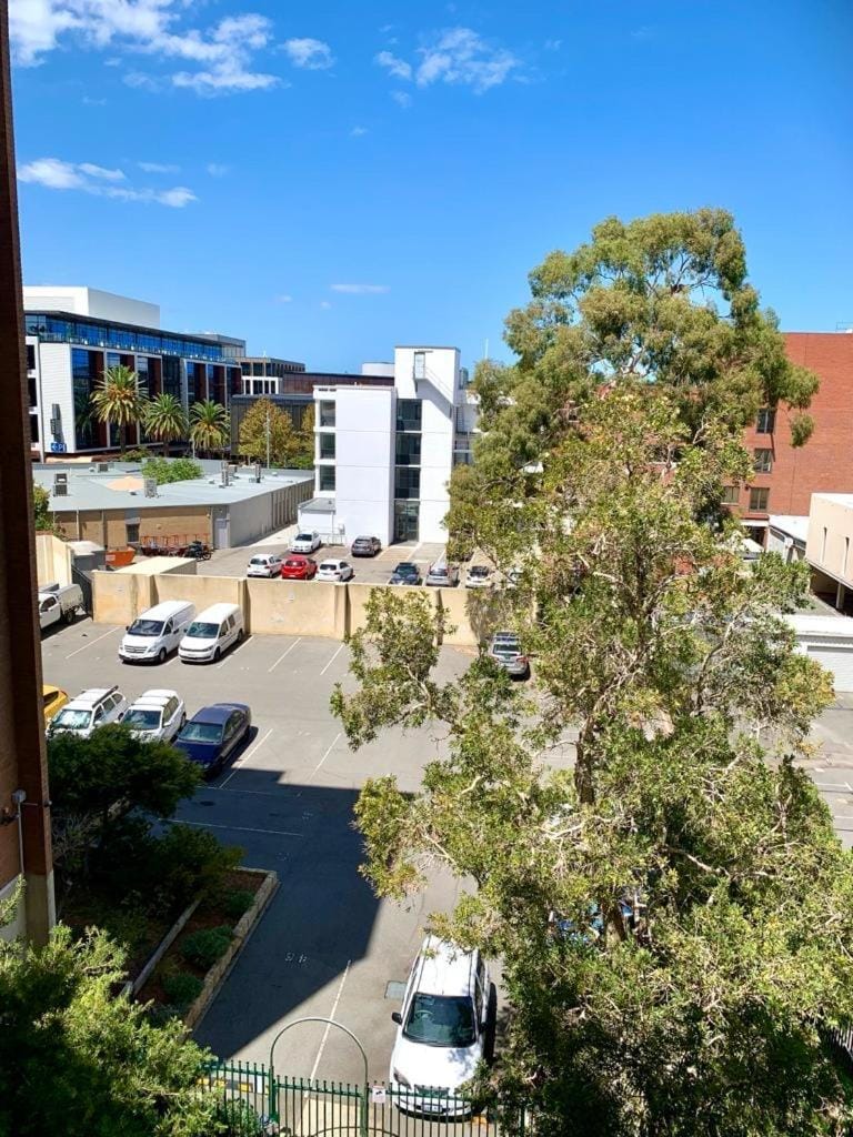 Location Location Vacation Apartment in Perth