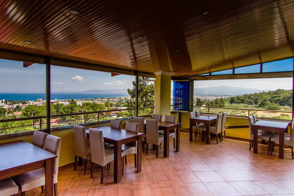 Restaurant/places to eat, City view, Garden view, Mountain view, Sea view, Buffet breakfast, Dinner, Drinks, Alcoholic drinks, Non alcoholic drinks, Family