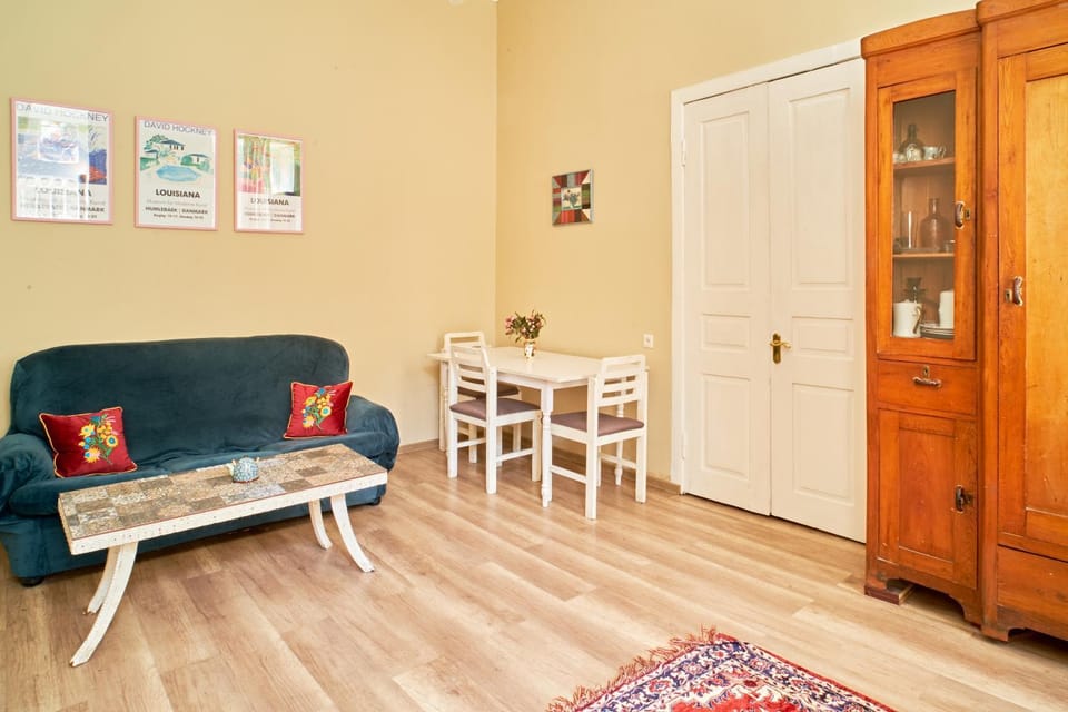 Communal lounge/ TV room, Living room, Seating area, Dining area