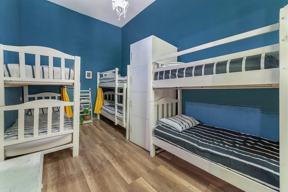 Bedroom, bunk bed, microwave