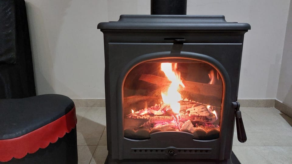 Restaurant/places to eat, Seating area, On site, fireplace