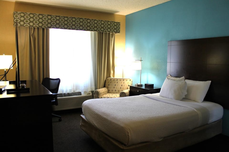 TV and multimedia, Coffee/tea facilities, Bedroom, microwave