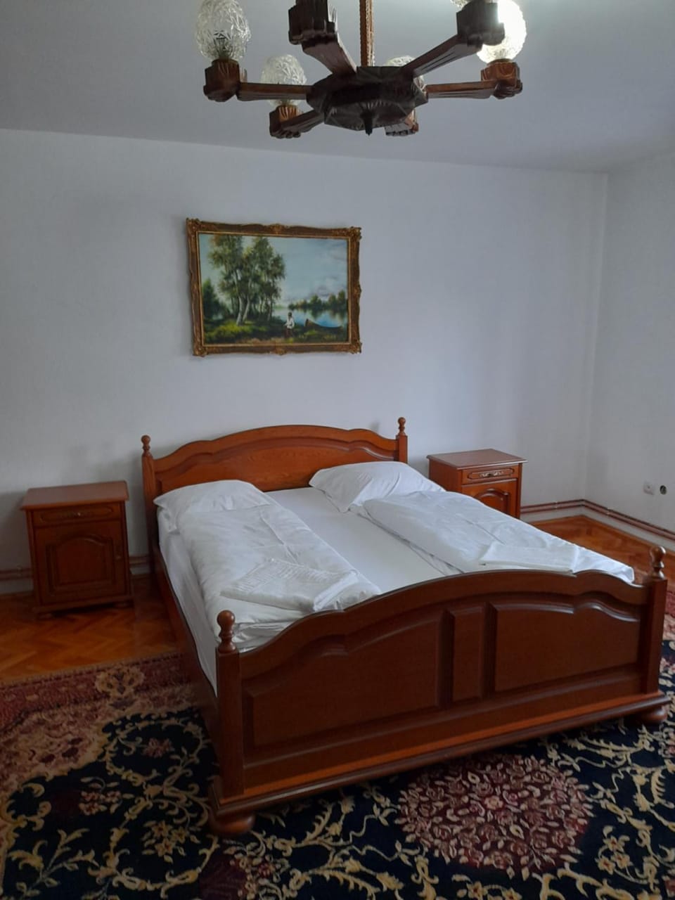 Bedroom, Garden view, Street view