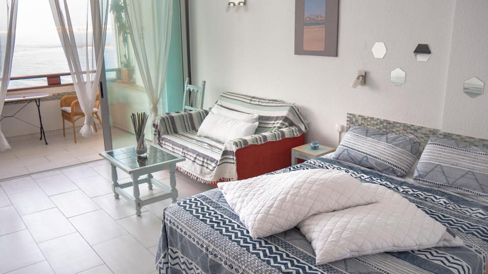 Balcony/Terrace, Living room, Bedroom