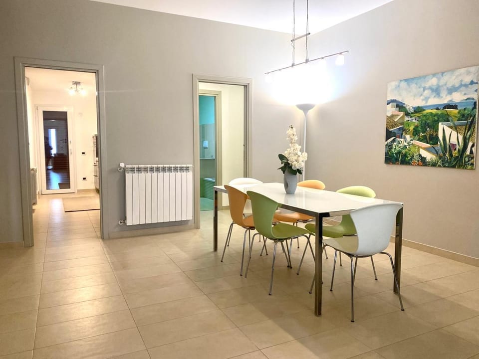 Living room, Seating area, internet