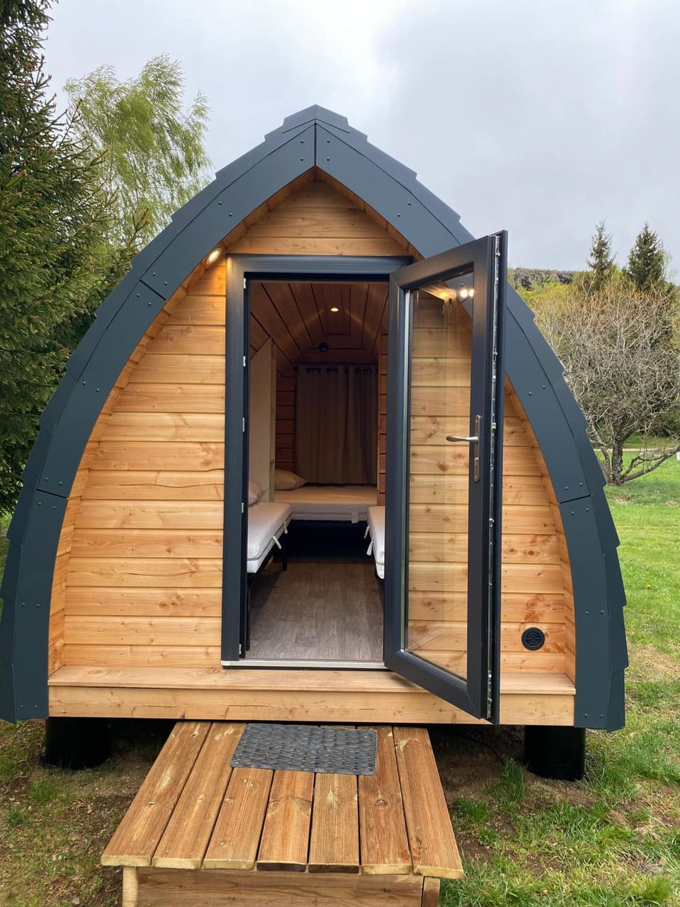 Domaine de l'Ours / Camping Lodge Campground/ 
RV Resort in Auvergne-Rhône-Alpes