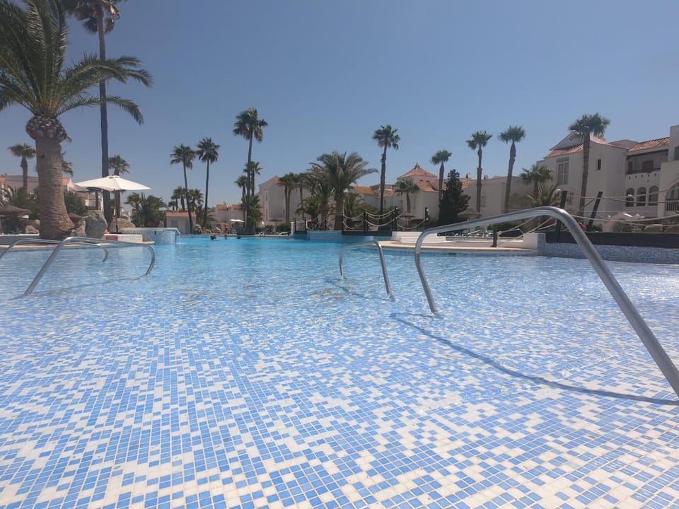 Swimming pool, Swimming pool