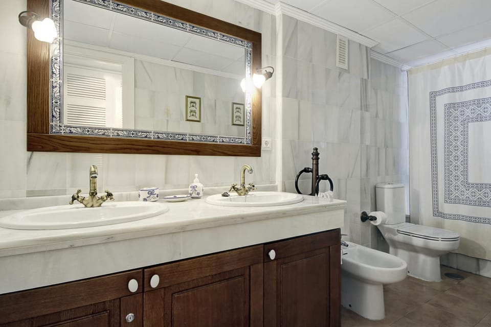 Toilet, Bathroom