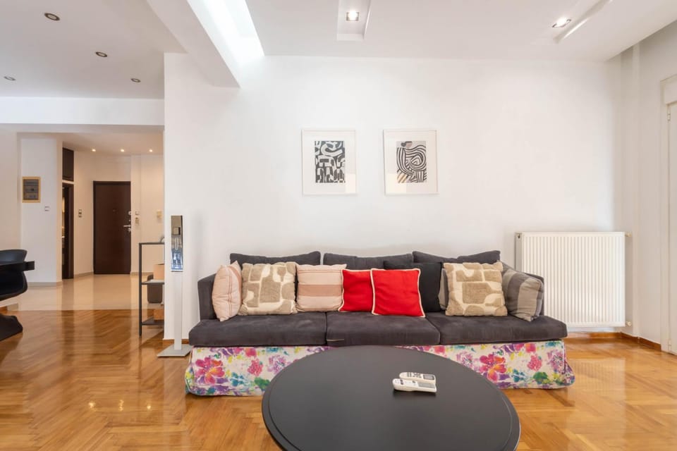 Communal lounge/ TV room, Living room