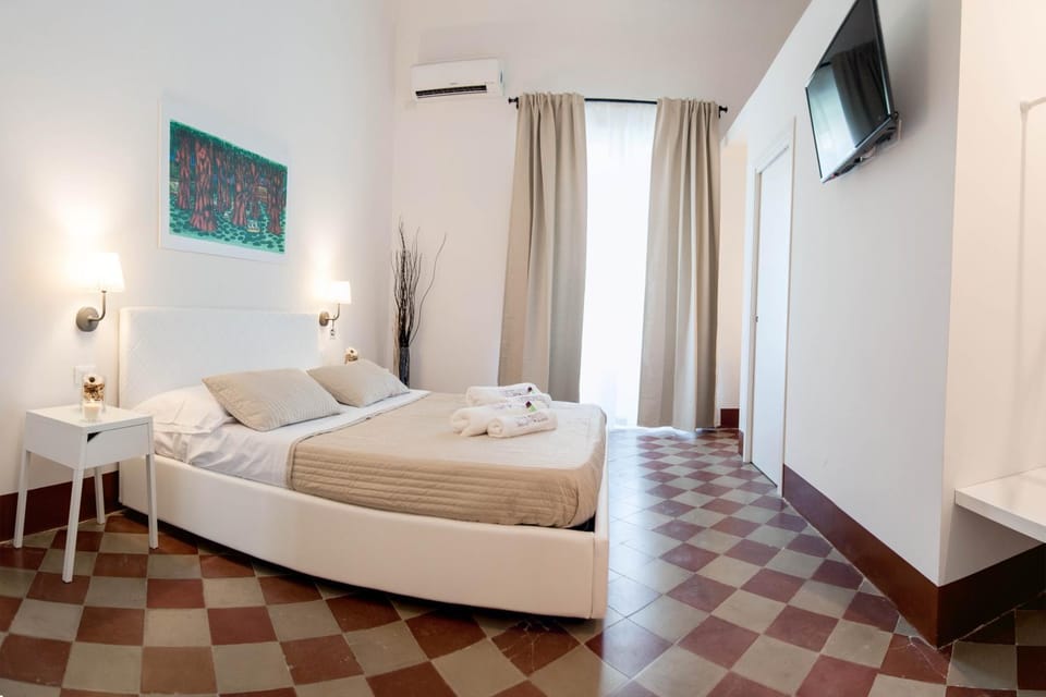 Bed, Photo of the whole room