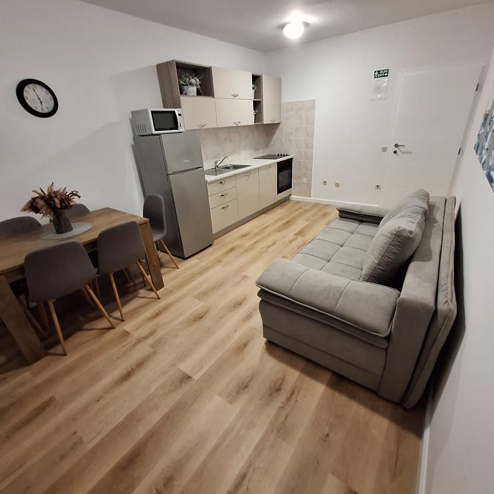 Kitchen or kitchenette, Living room, Seating area