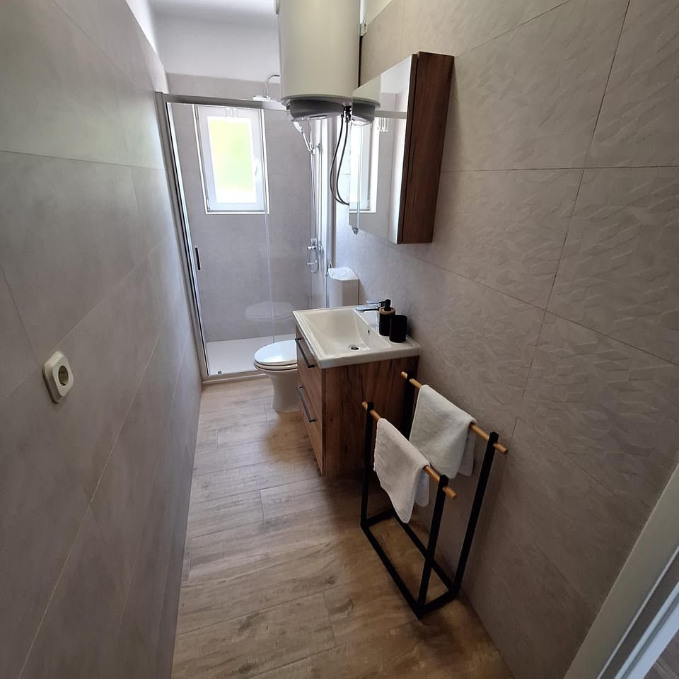 Toilet, Bathroom, Bath, towels