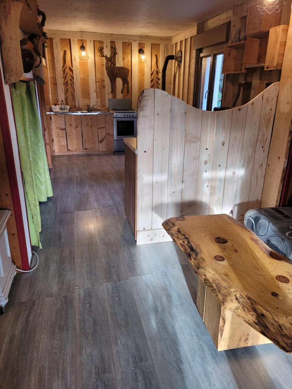 Le Nid Du Caveau House in Switzerland